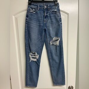 American Eagle size 000 Mom Straight Jean